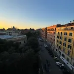 Paramount Πανσιόν